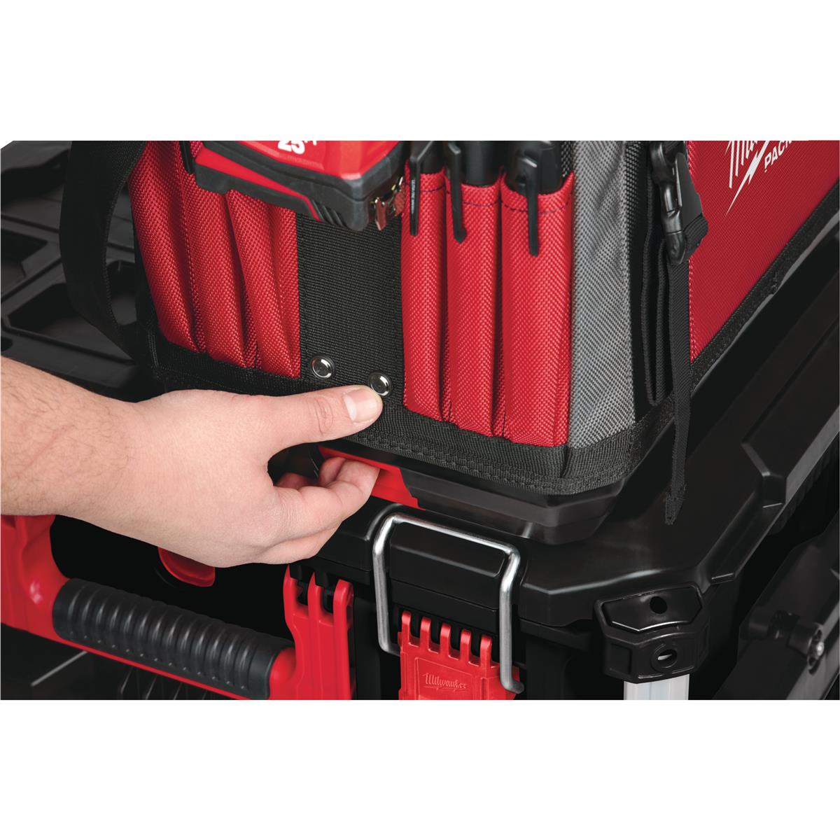 Milwaukee Werkzeugtasche PACKOUT 4932464085