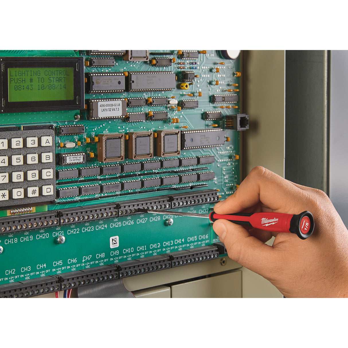 Milwaukee Schraubendreher 4932471869 roteswerkzeug