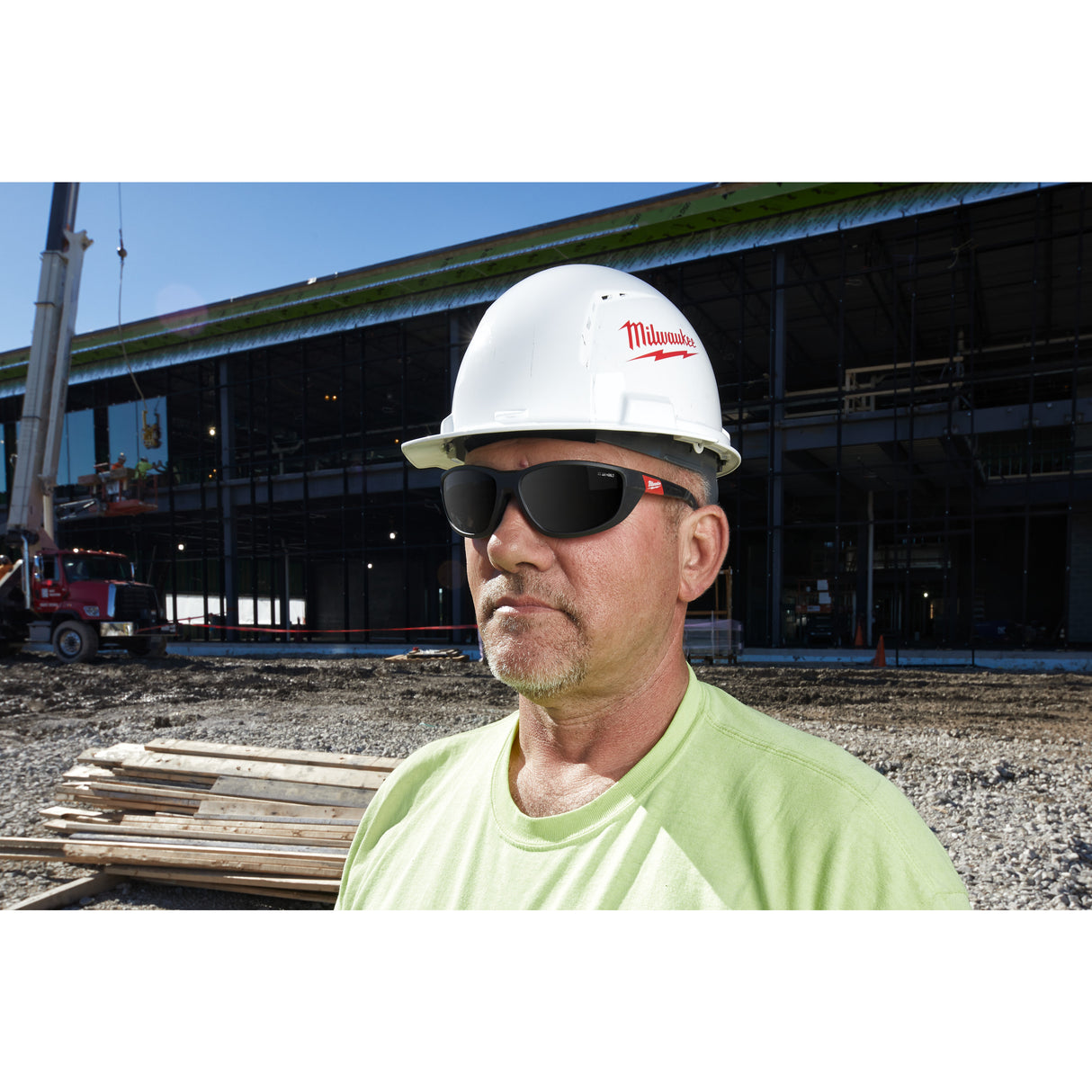 Milwaukee Schutzbrille PREMIUM 4932471886 roteswerkzeug