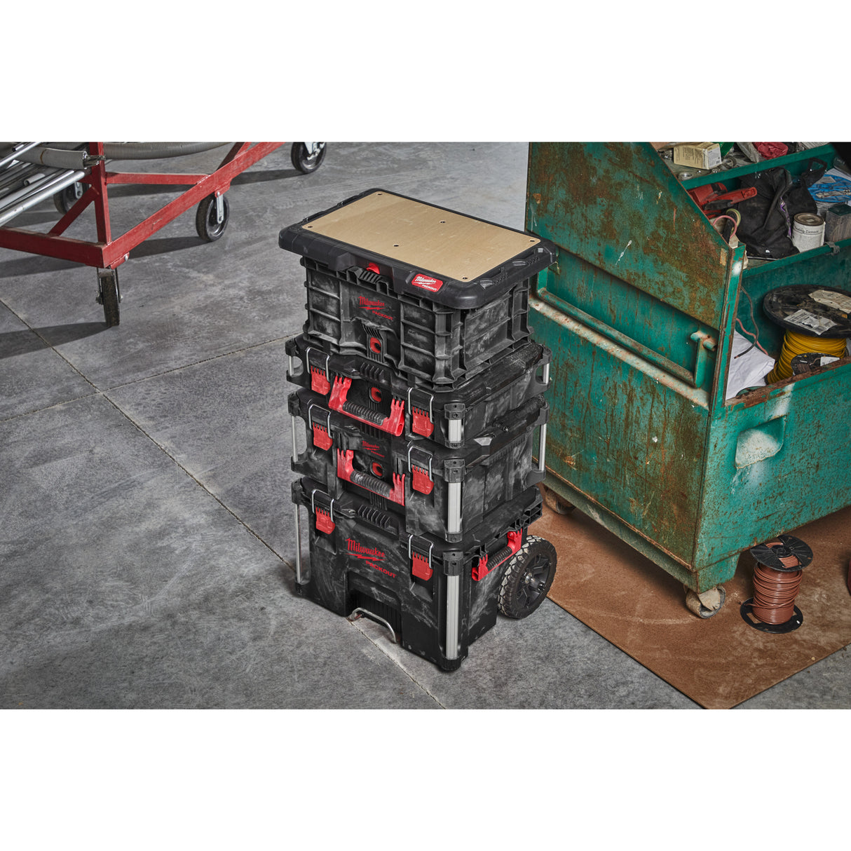 Milwaukee Arbeitsplatte PACKOUT 4932472128 roteswerkzeug