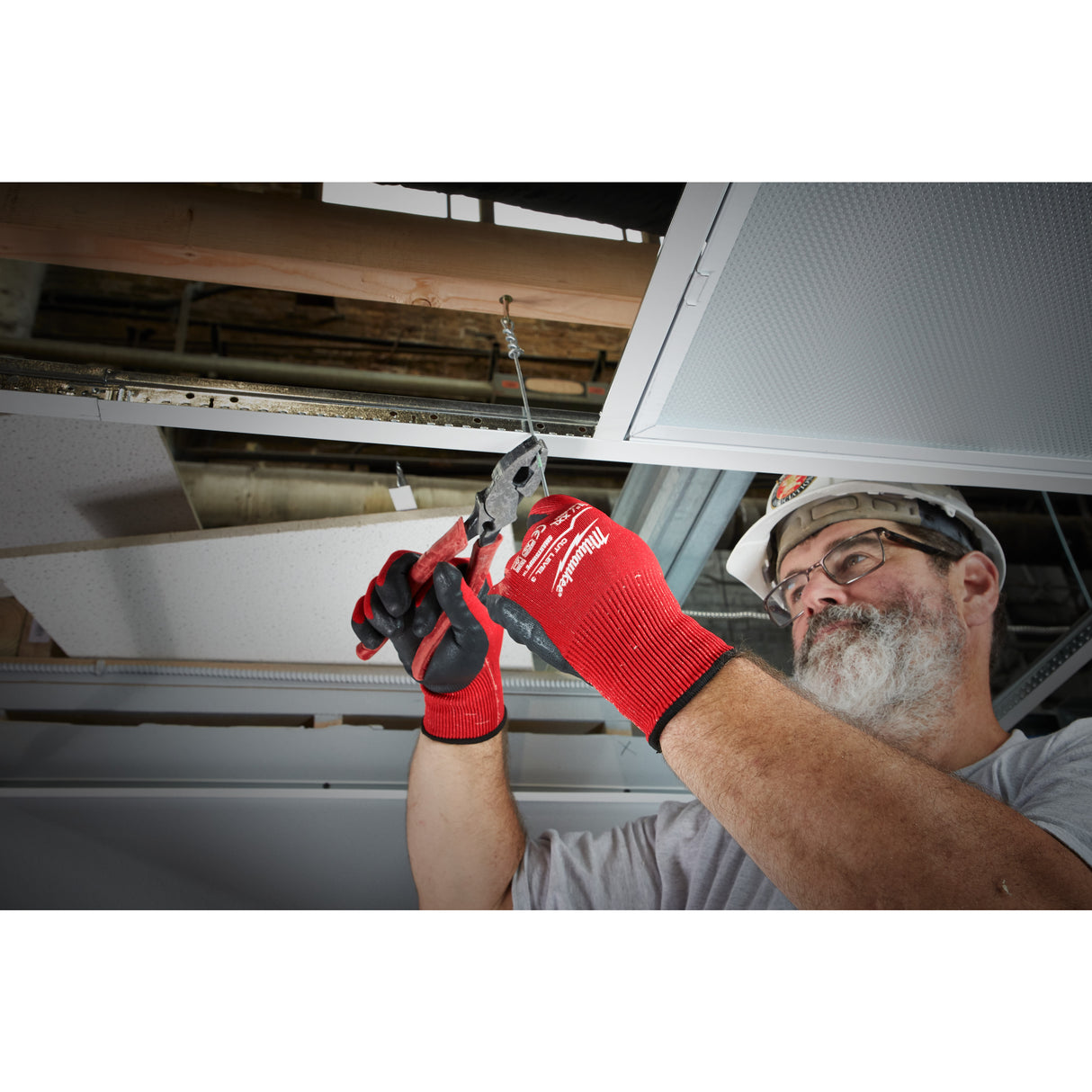 Milwaukee Schnittschutzhandschuhe 3/C Schwarz 10 / XL 4932471422 roteswerkzeug