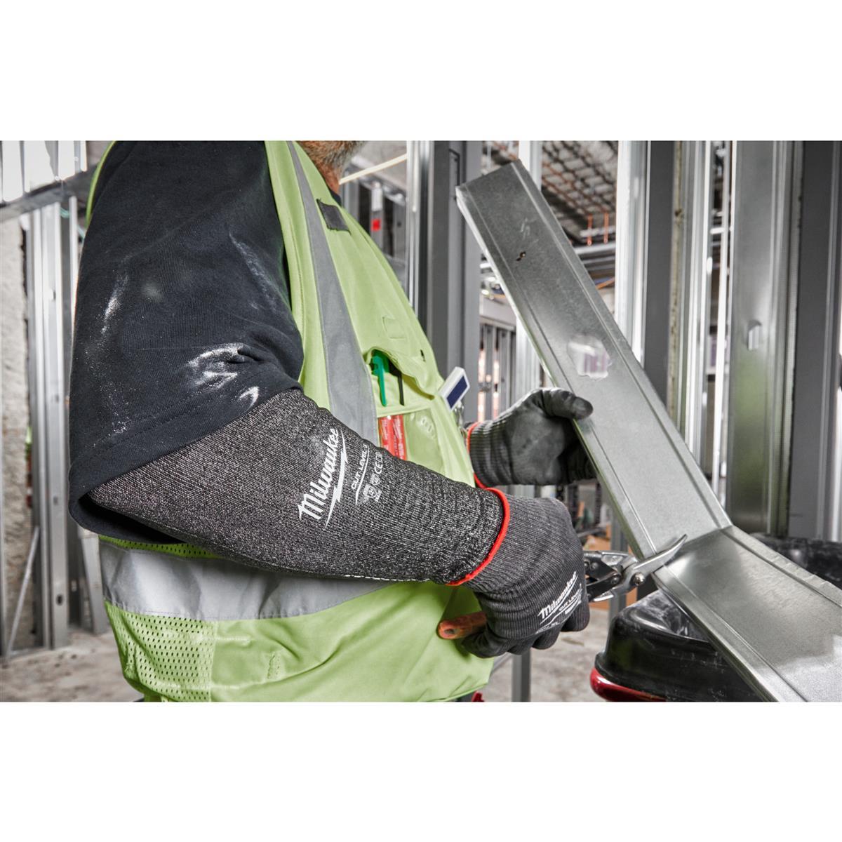 Milwaukee arm cut protection 4932479936