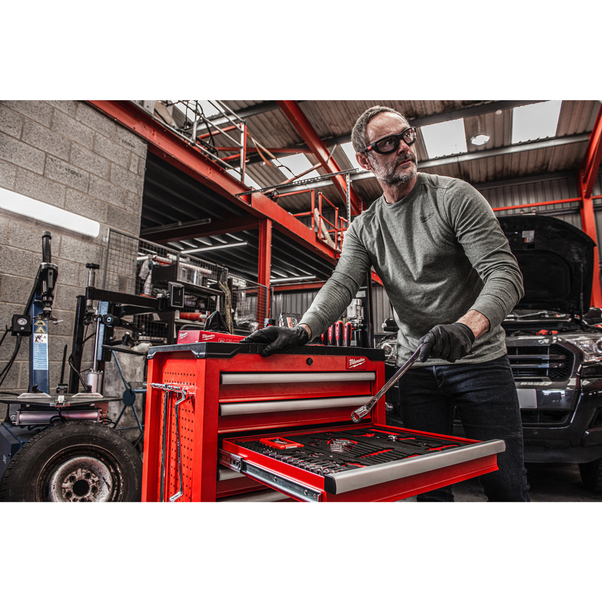 Milwaukee Werkstattwagen 27" / 69 cm 4932498252