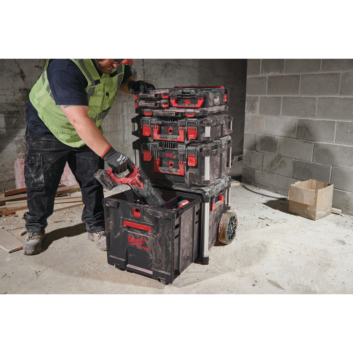 Milwaukee Koffer PACKOUT Trolley-Koffer m. Schublade 4932498651