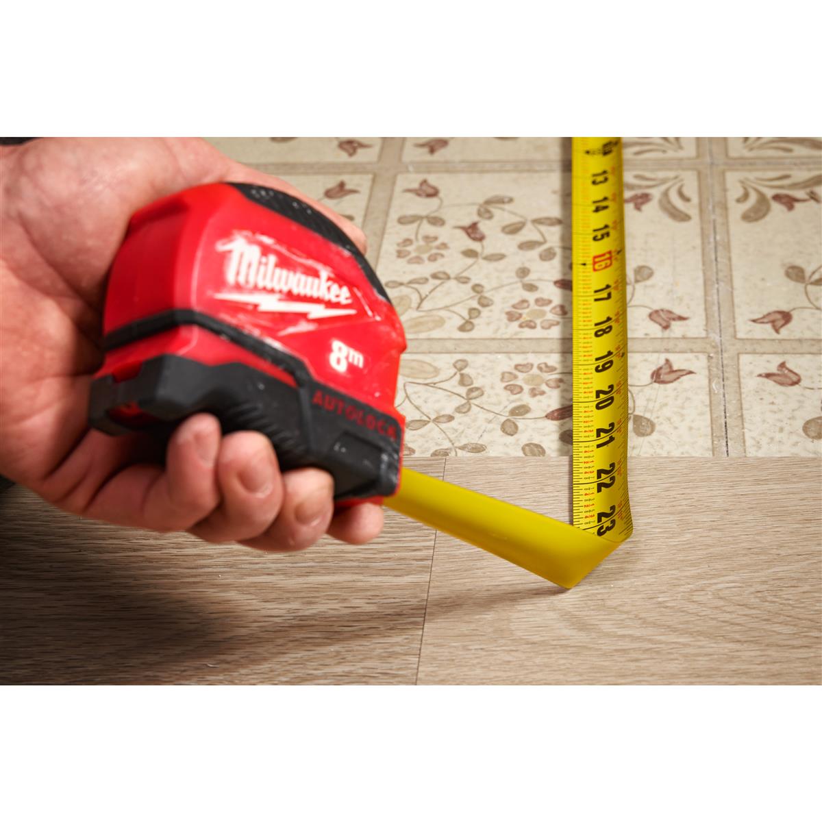 Milwaukee Bandmaß Pro-Compact 8 m Autolock, 25mm 4932498774