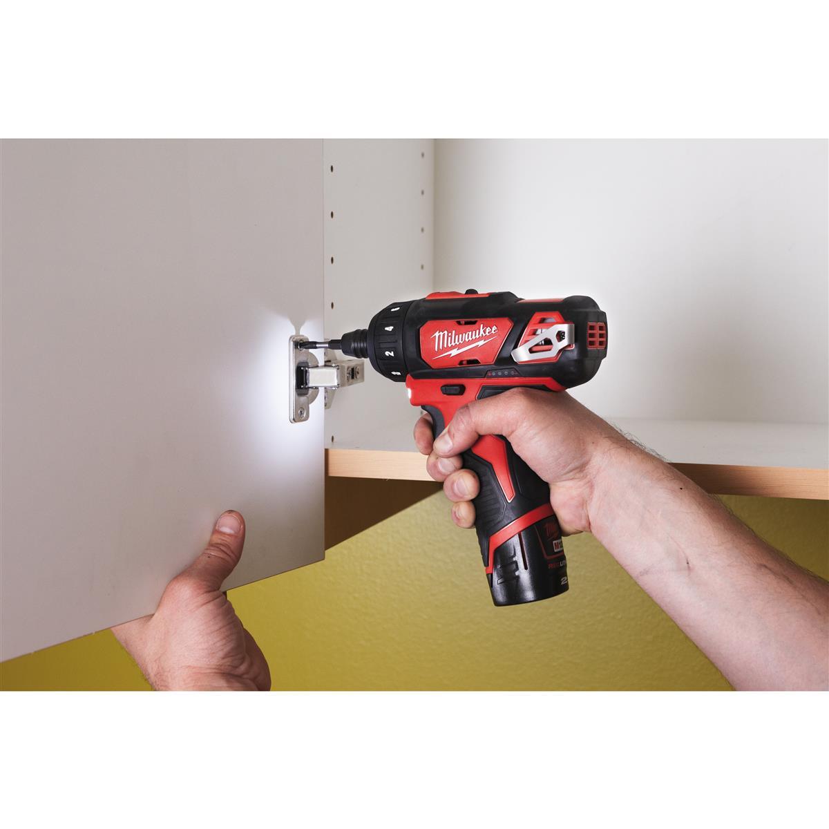 Milwaukee cordless drill/driver M12BD-202C 4933441900