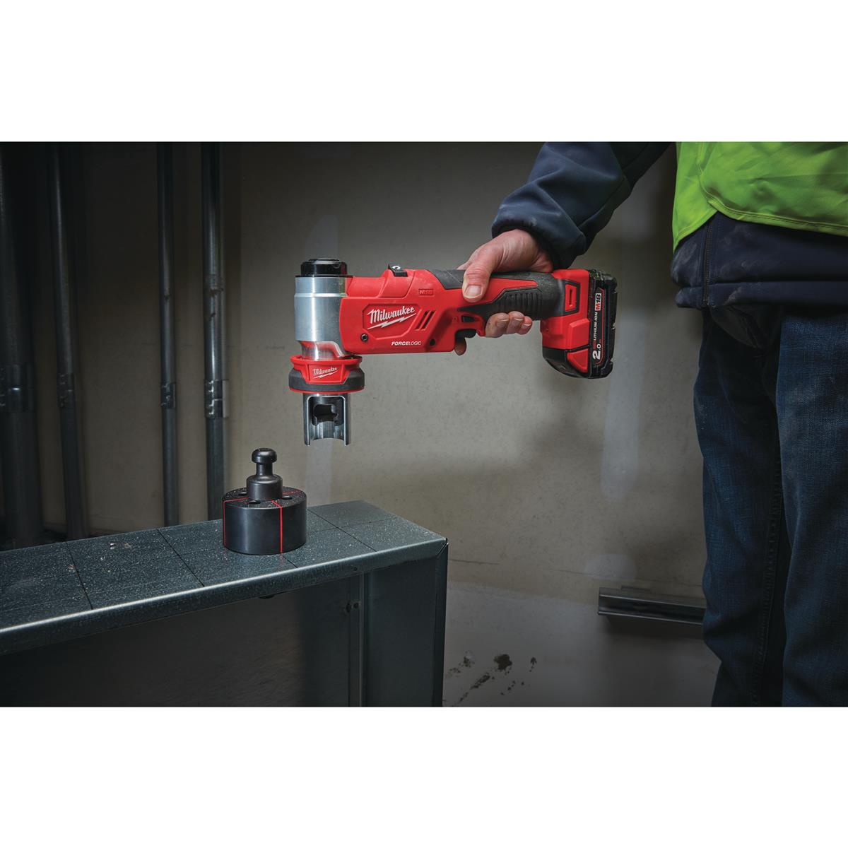 Milwaukee Akku-Lochstanzer M18HKP-201C 4933451202