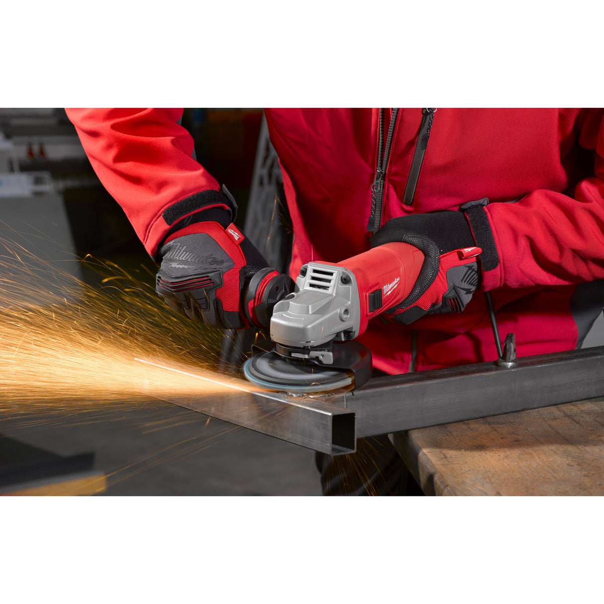 Milwaukee Winkelschleifer AGV10-125EK 4933451222 roteswerkzeug