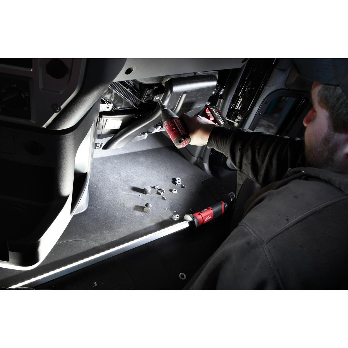 Milwaukee Cordless Hood Light M12UHL-0 4933459432