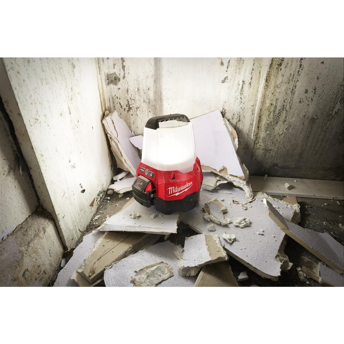 Milwaukee battery flood spotlight M18TAL-0 4933464134