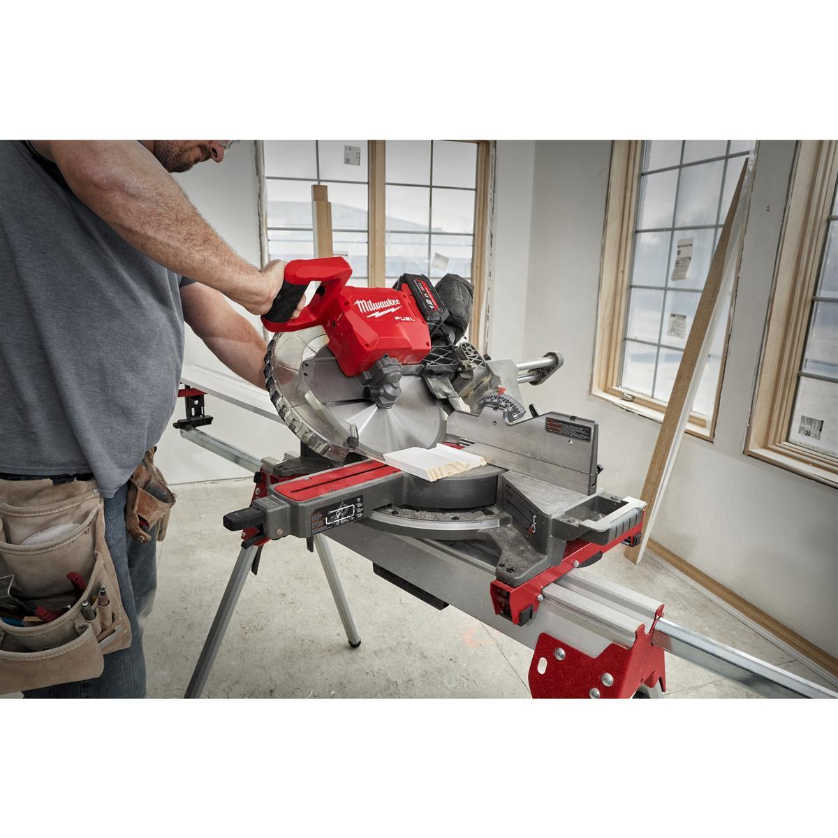 Scie à onglets sans fil Milwaukee M18FMS305-0 4933471205