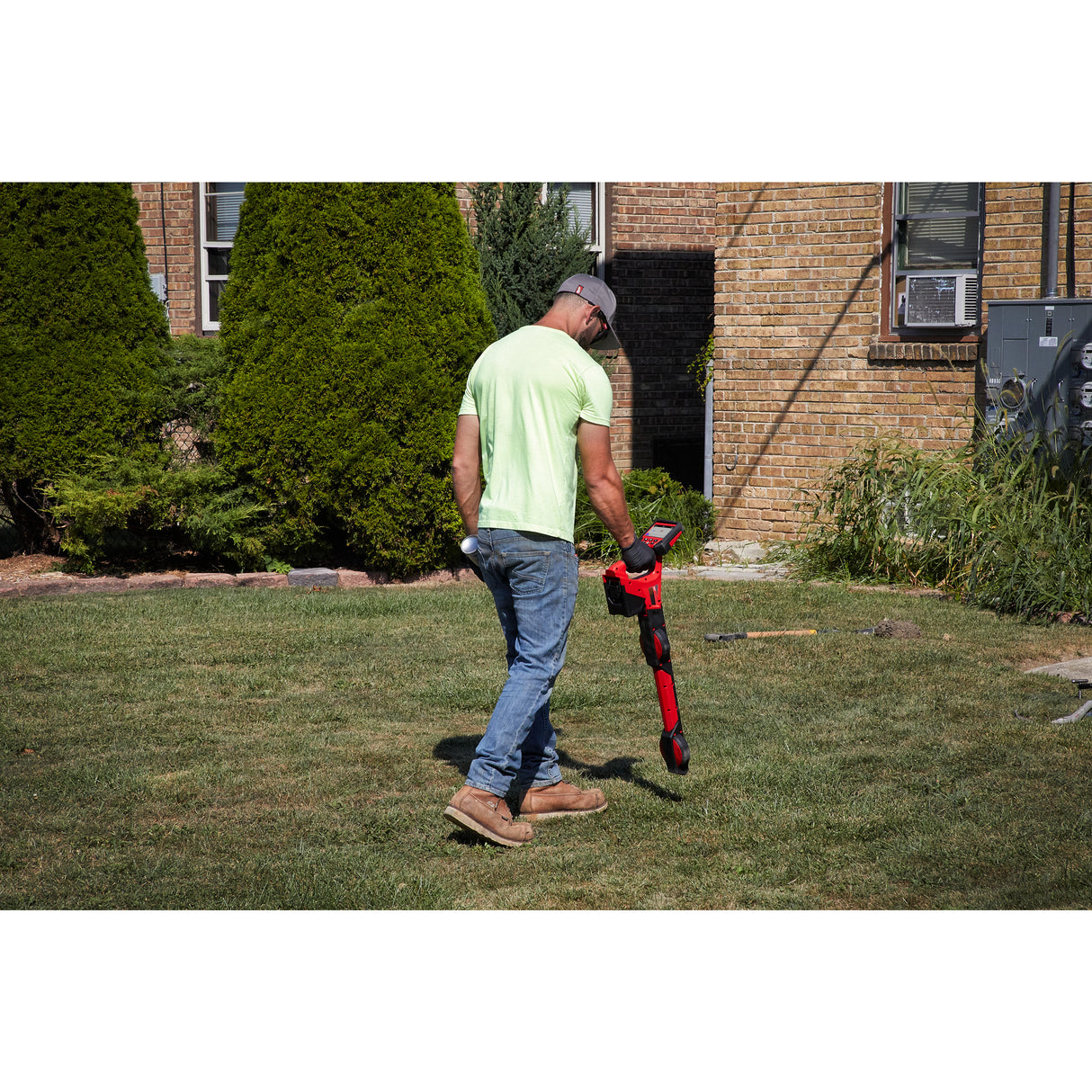 Milwaukee Akku-Ortungsgerät M12PL-0C 4933471995 roteswerkzeug