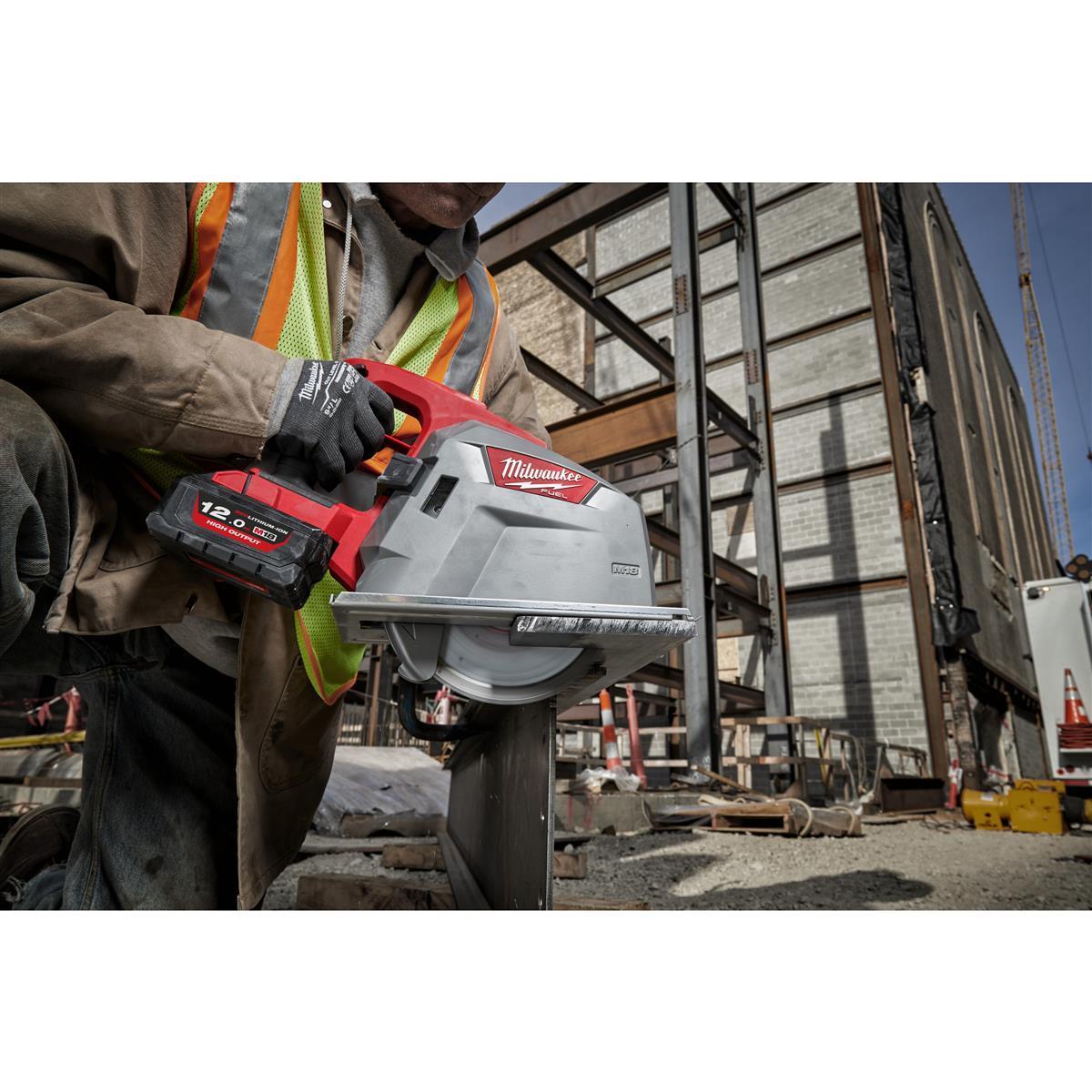 Scie circulaire à métaux sans fil Milwaukee M18FMCS66-0C 4933472110