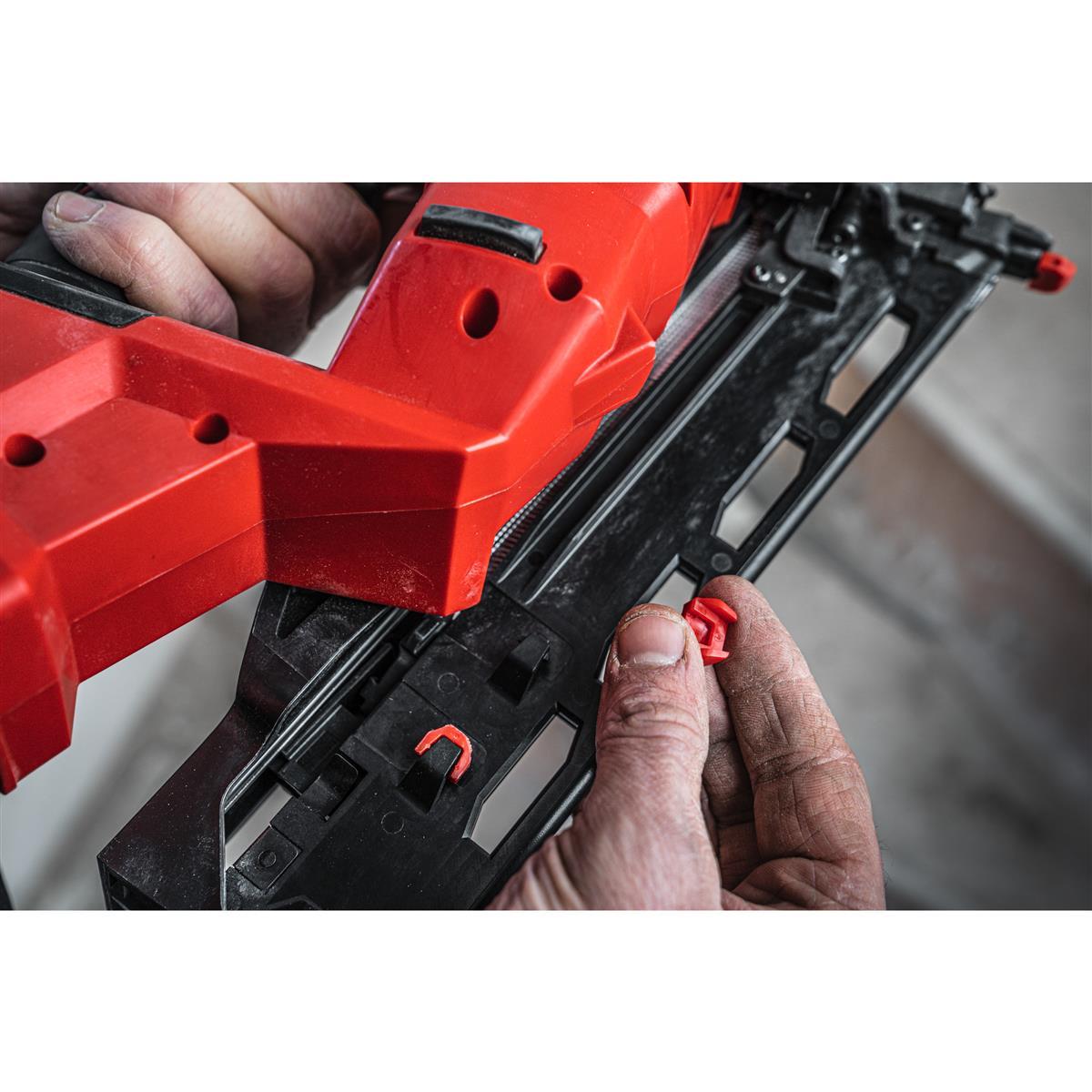 Milwaukee cordless nailer M18FN15GA-0X 4933478091