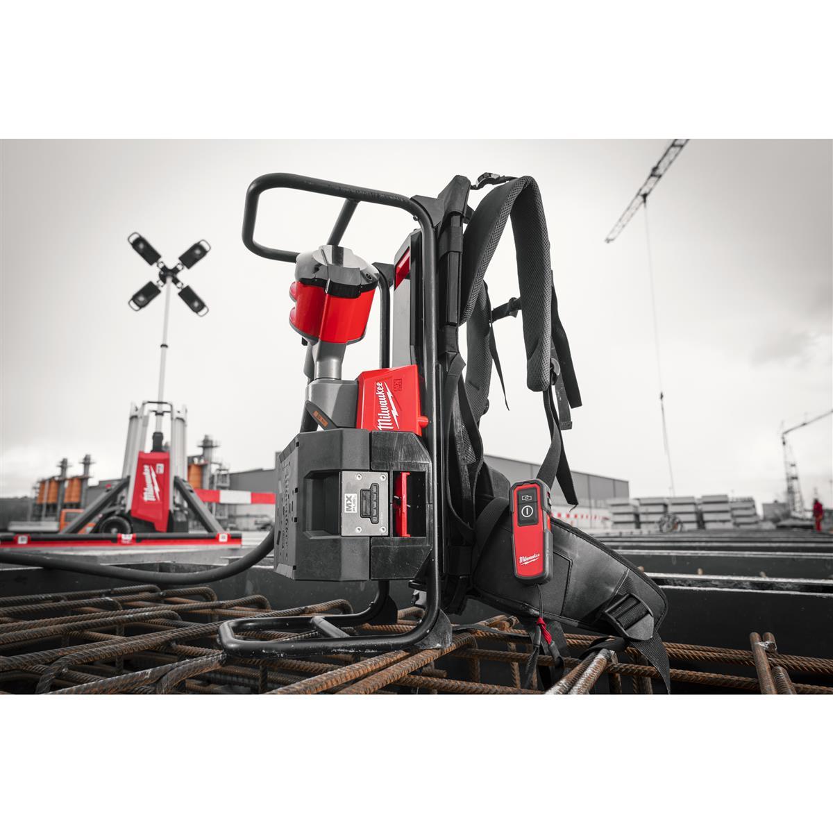 Milwaukee Akku-Betonverdichter MXFCVBP-602 4933479591
