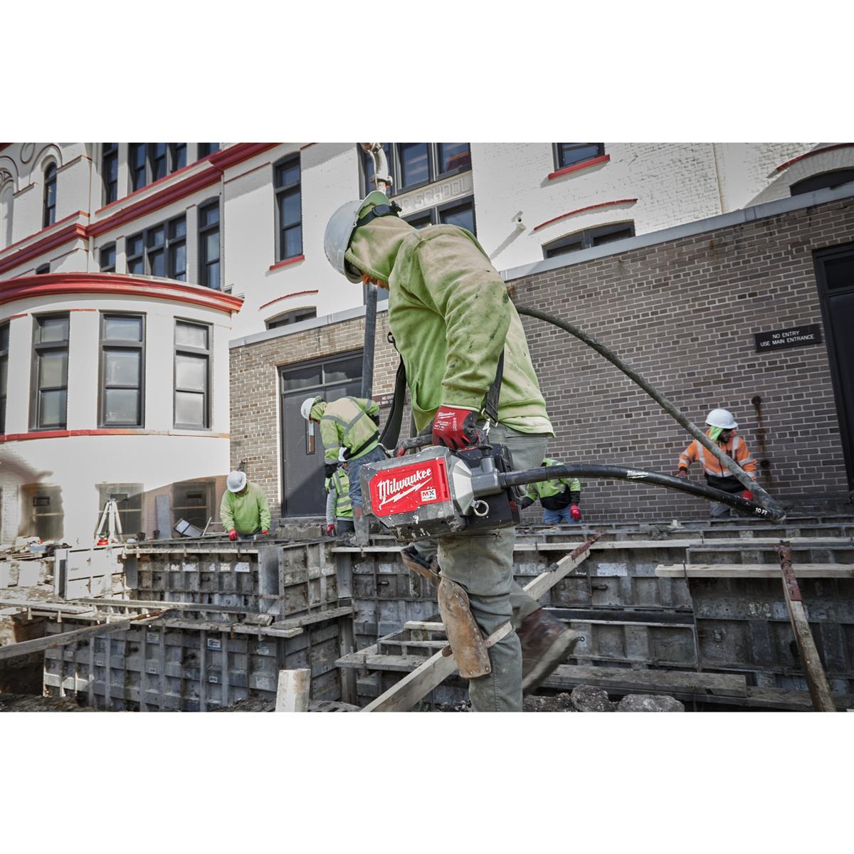 Milwaukee Akku-Betonverdichter MXFCVBC-0 4933479607