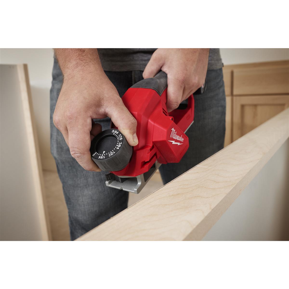 Milwaukee cordless planer M12BLP-402X 4933492851