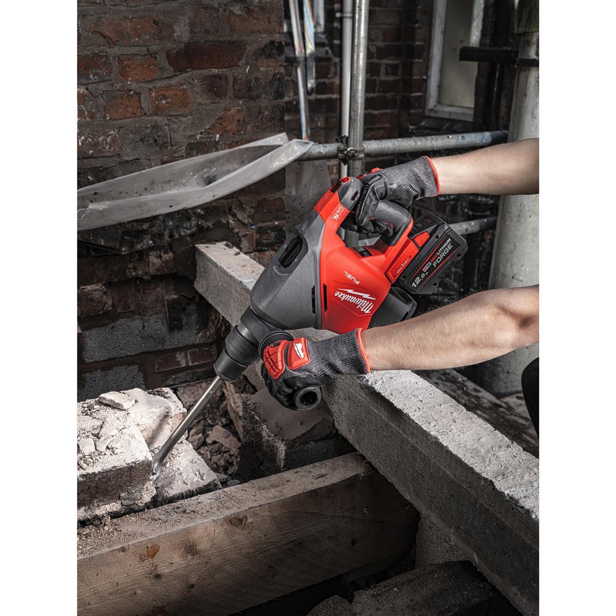 Milwaukee Akku-Kombihammer M18FHACO540-122C IN2 4933493138