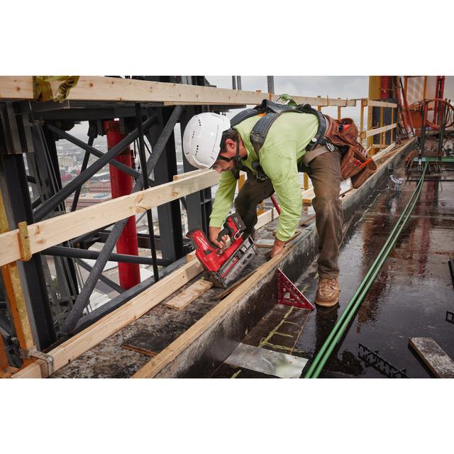 Milwaukee M18FDN-0X cordless nailer 4933493600