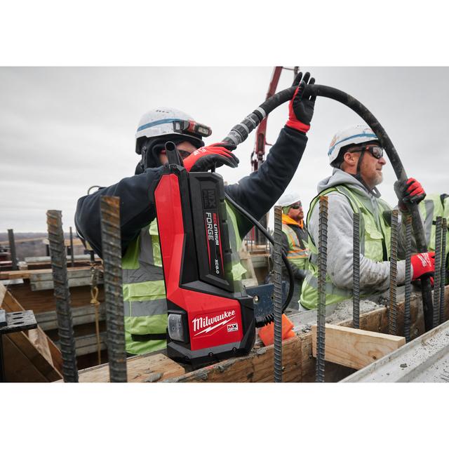 Milwaukee MXFCVHF-802 Cordless High Frequency Concrete Compactor 4933498133