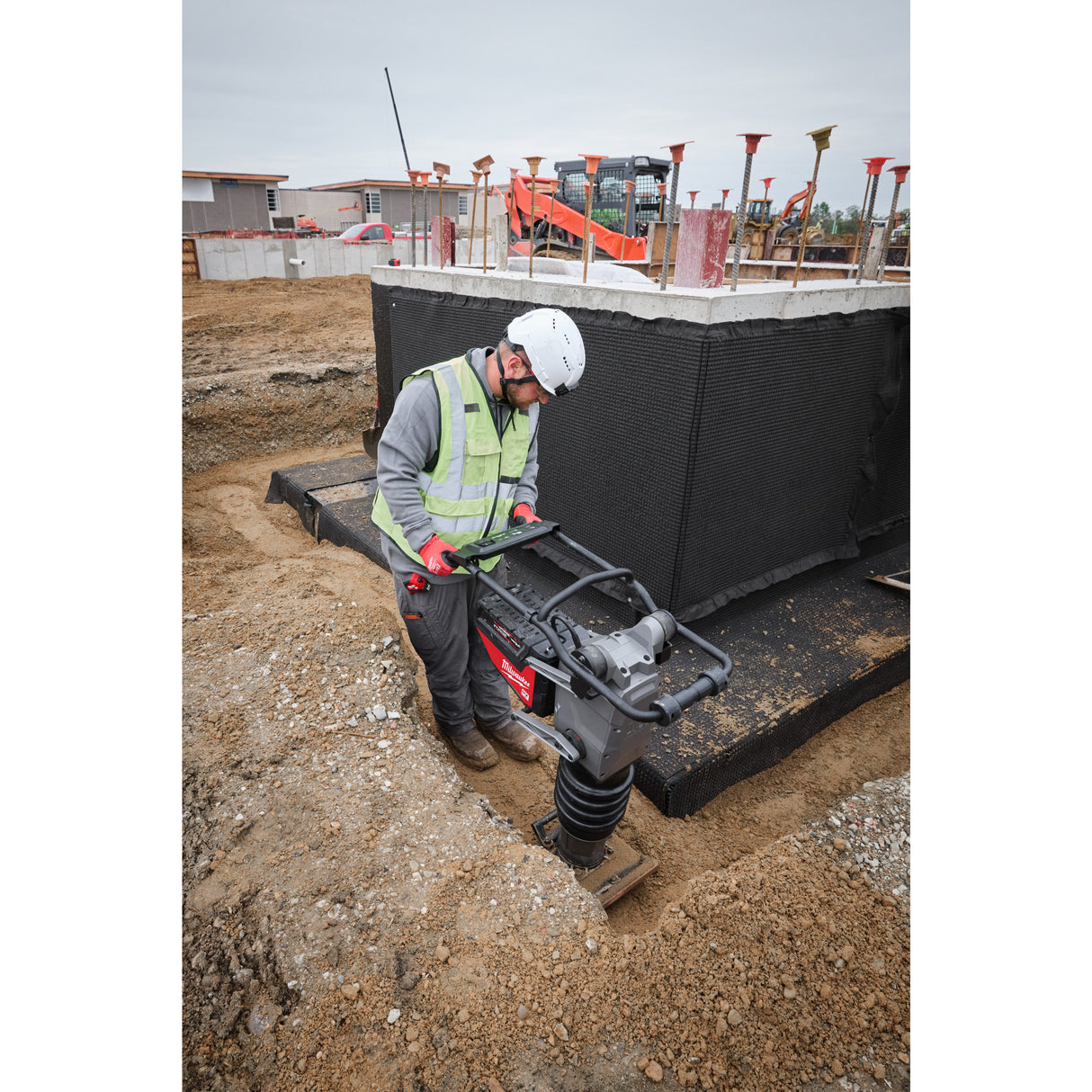 Milwaukee Akku-Stampfer MXFRAM60-0 XXX 4933498158