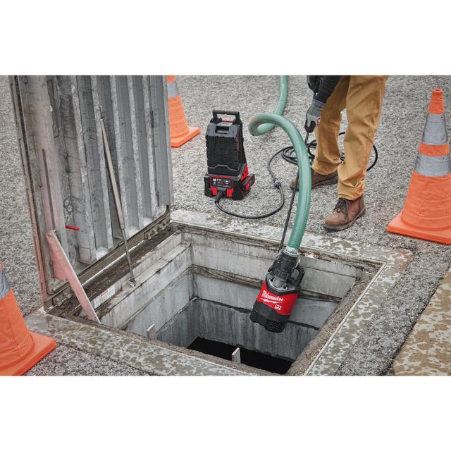 Milwaukee MXFSMP2-0 Cordless Submersible Pump 4933498162