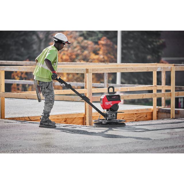 Milwaukee MXFWBT60-122 Cordless Trowel 600mm 4933493601