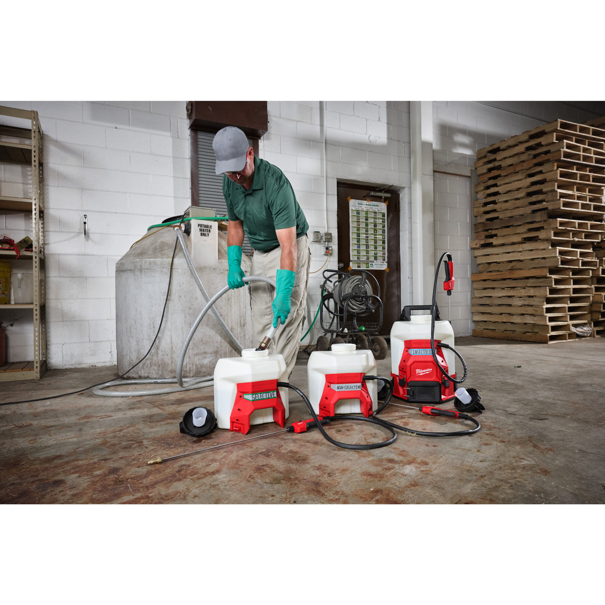 Milwaukee Akku-Rucksack-Sprühgerät M18BBPFP2-0 XXX 4933498961