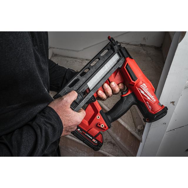 Milwaukee M18FN16GA-0 cordless nailer 4933499154