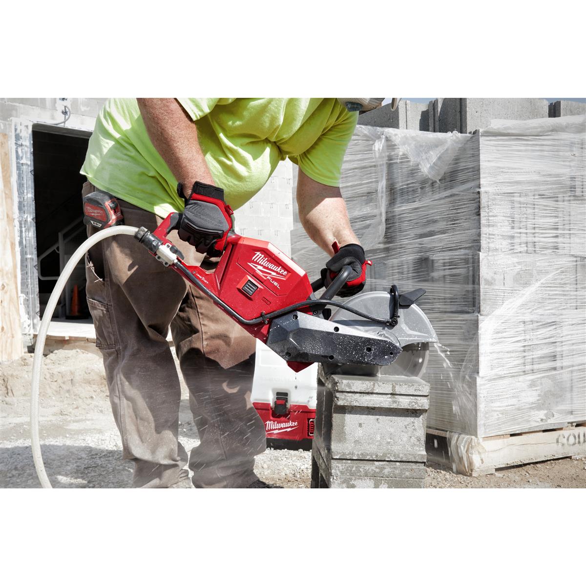 Milwaukee Akku-Trennschleifer M18FCOS230-121 IN2 4933499175