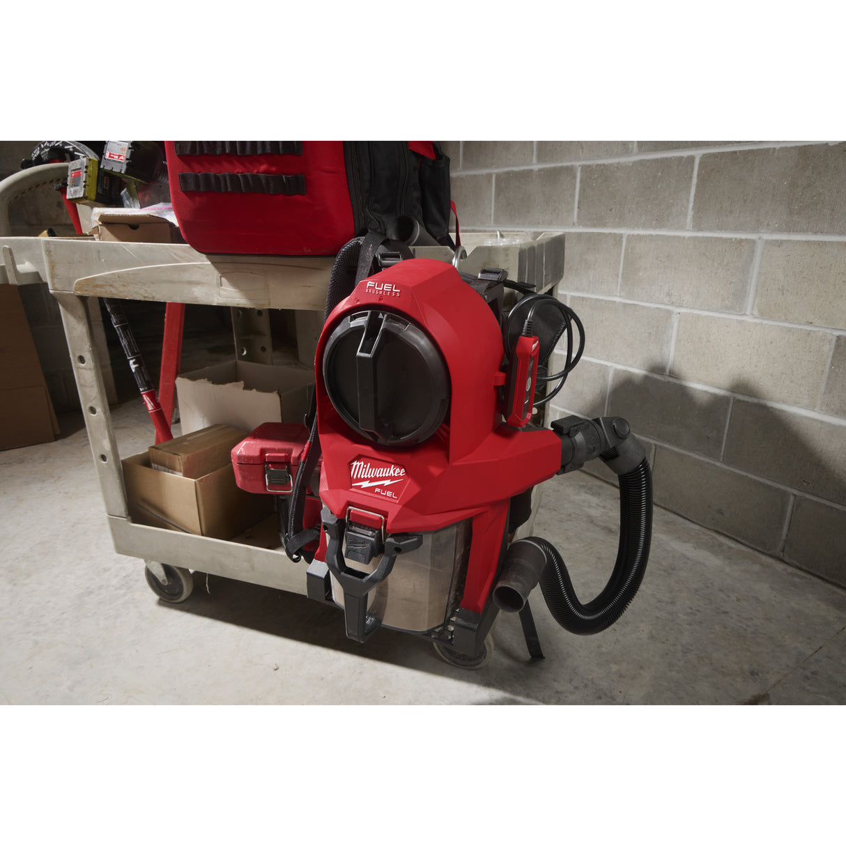 Milwaukee Akku-Sauger M18FBPV2-0 Akku-Rucksack-Staubsauger XXX 4933500039