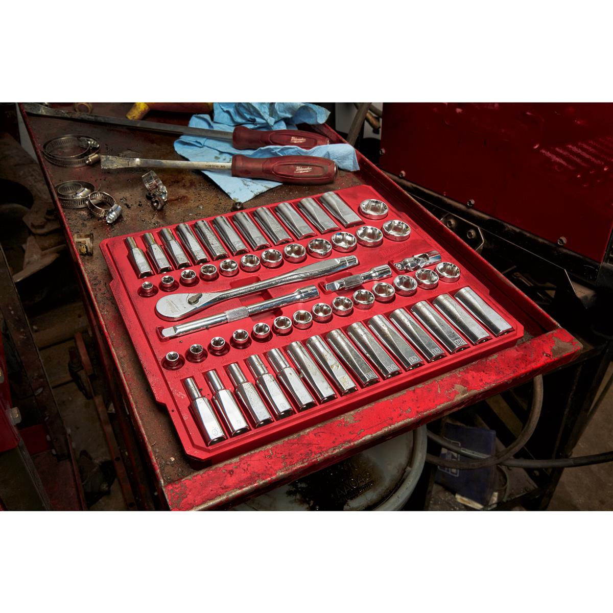 Milwaukee ratchet and socket wrench set 4932464946