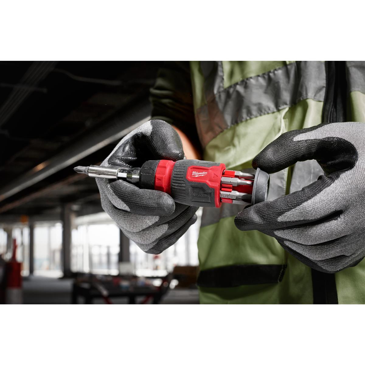 Milwaukee screwdriver with ratchet function 4932492811