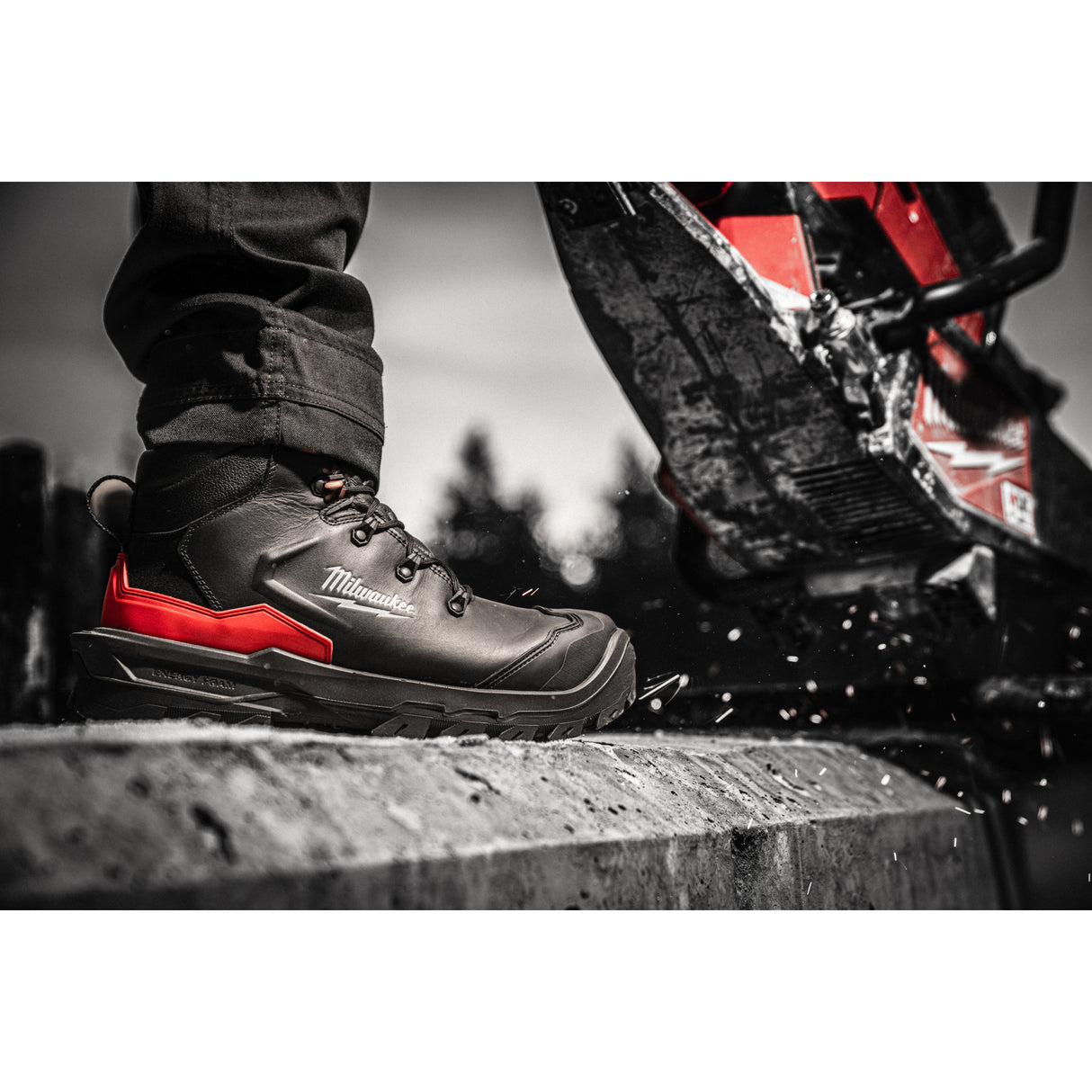 Milwaukee Sicherheits-Schnürstiefel ARMOURTRED S3S Leder schwarz Größe 39 4932493763