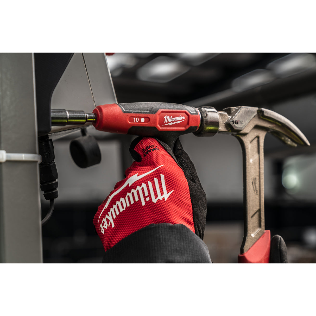 Milwaukee Schraubenzieher T-Griff Steckschlüssel Softgrip 10mm 4932498711
