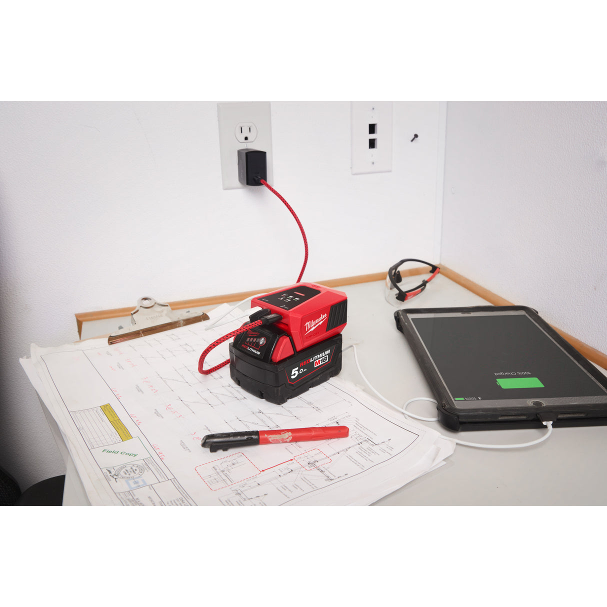 Milwaukee Reise-Ladegerät M18TC-0 IN2 4932499165