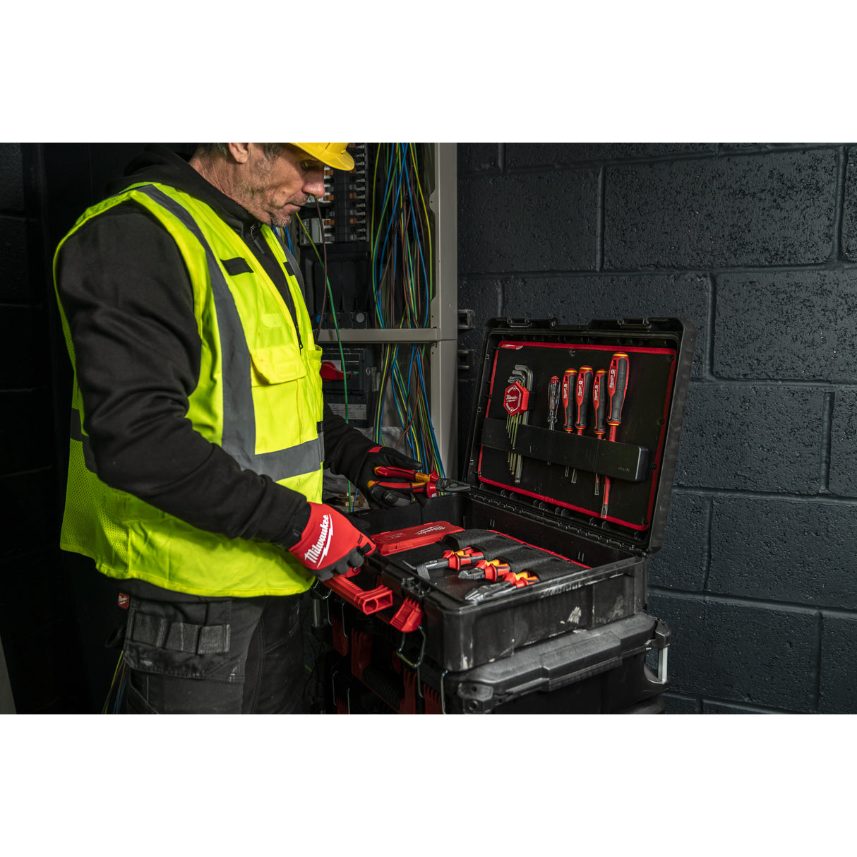 Milwaukee Elektriker Handwerkzeug-Koffer PACKOUT Koffer 62-tlg. 4932499466