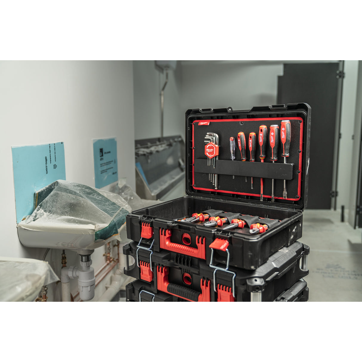 Milwaukee Installateur Handwerkzeug-Koffer Installations PACKOUT Koffer 74-tlg. 4932499467