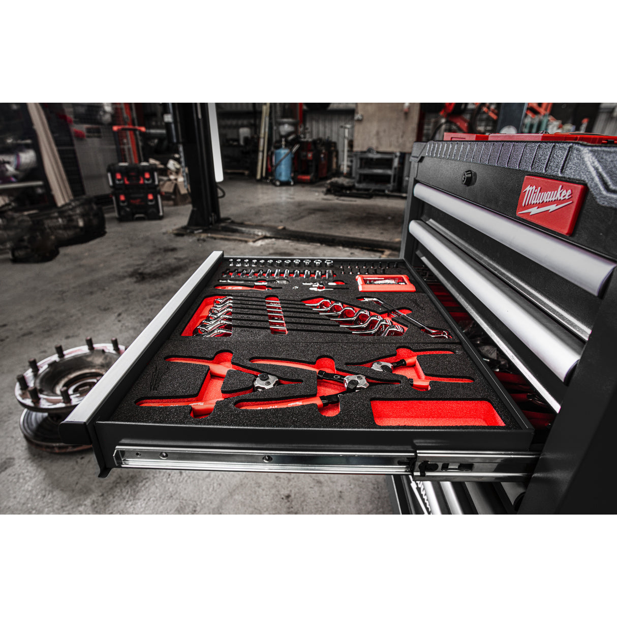 Milwaukee Werkstattwagen 69 cm / 27", grau 4932500740