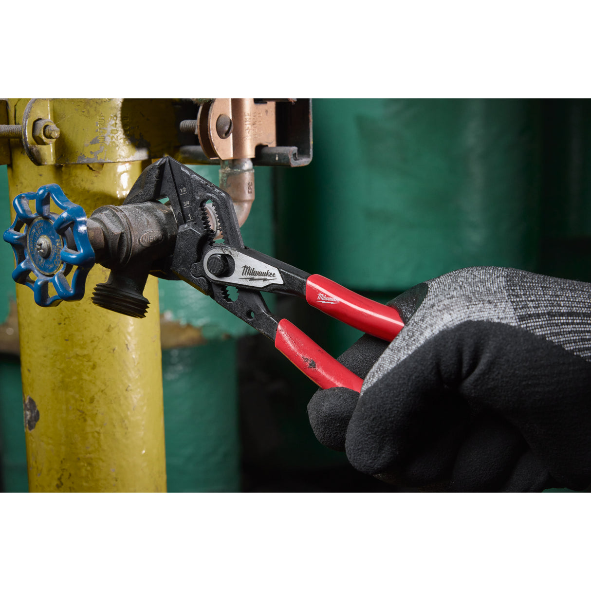 Milwaukee Zangenschlüssel 180 mm 4932501149