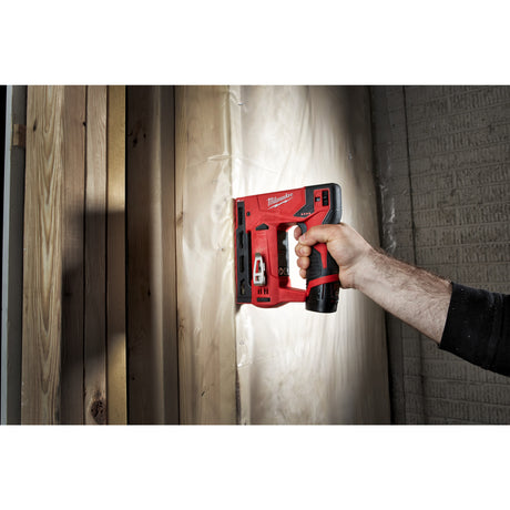 Milwaukee Akku-Tacker M12BST-0 4933459634 roteswerkzeug
