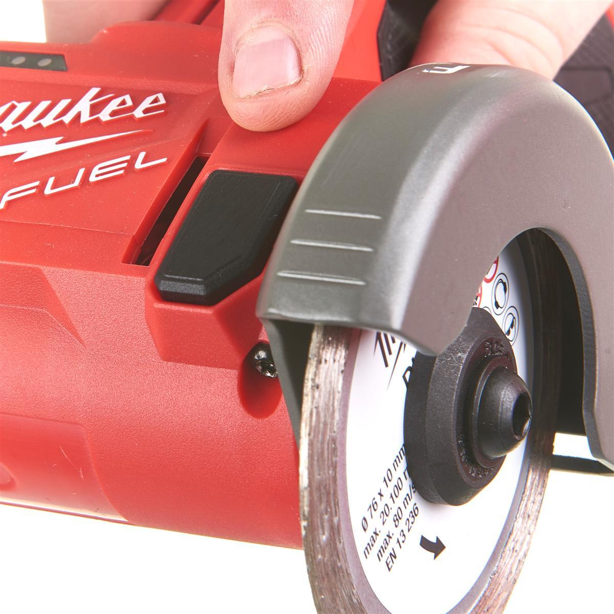 Coupeur multi-matériaux sans fil Milwaukee M12FCOT-0 4933464618