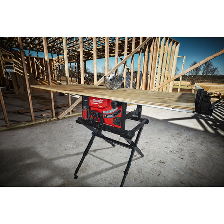 Milwaukee Akku-Tischkreissäge M18FTS210-121B 4933464225 roteswerkzeug