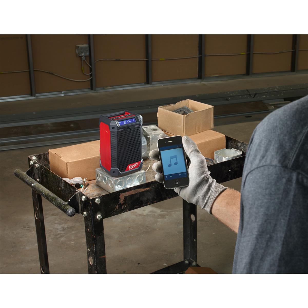 Milwaukee mains/battery radio M12RCDAB+-0 4933472114
