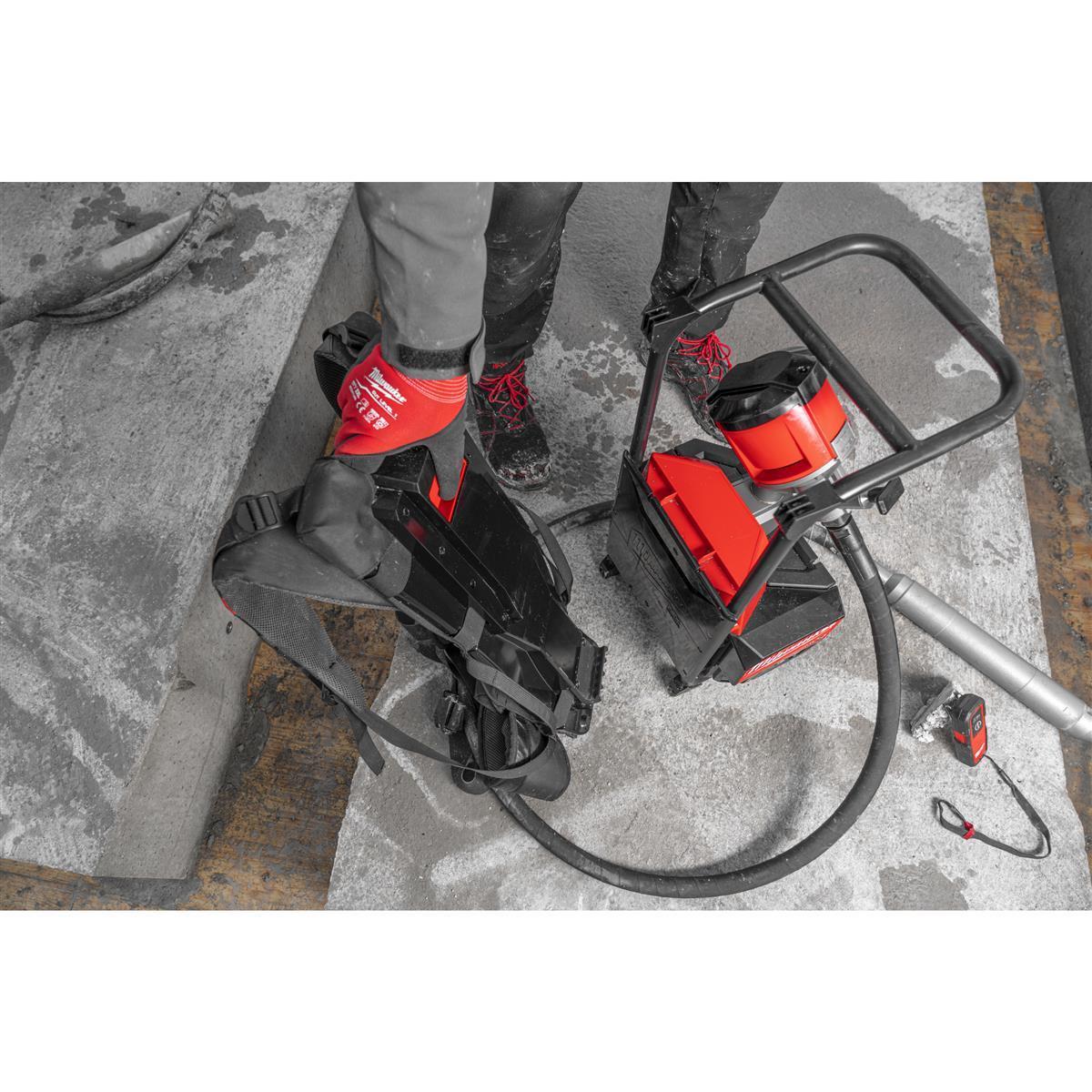 Milwaukee Akku-Betonverdichter MXFCVBP-0 4933479595