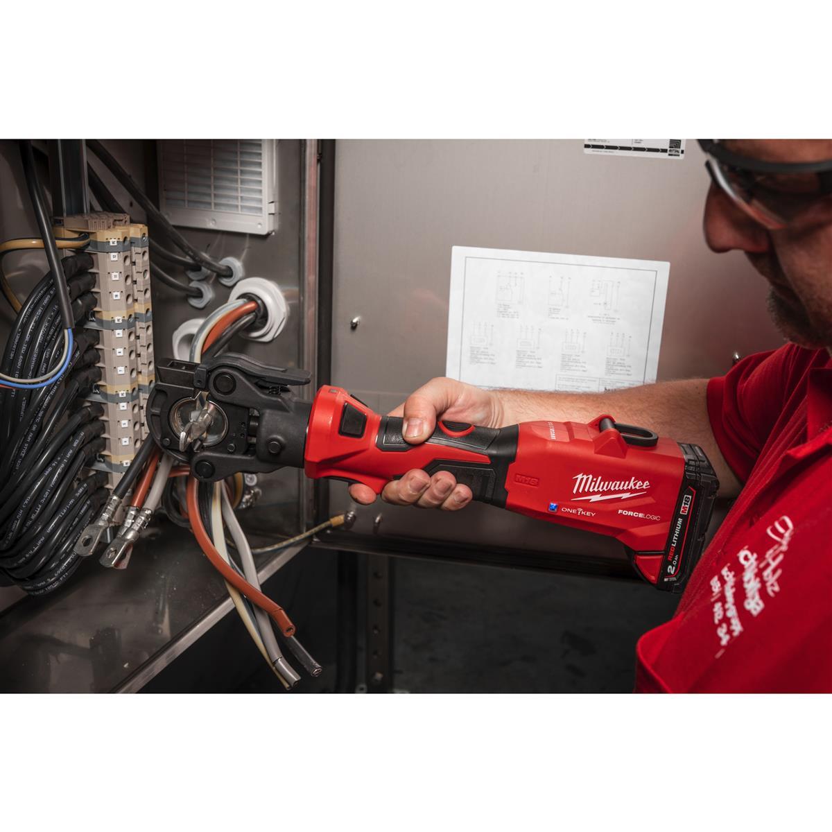 Outil de presse sans fil Milwaukee M18ONEHCCT-202C 4933479684