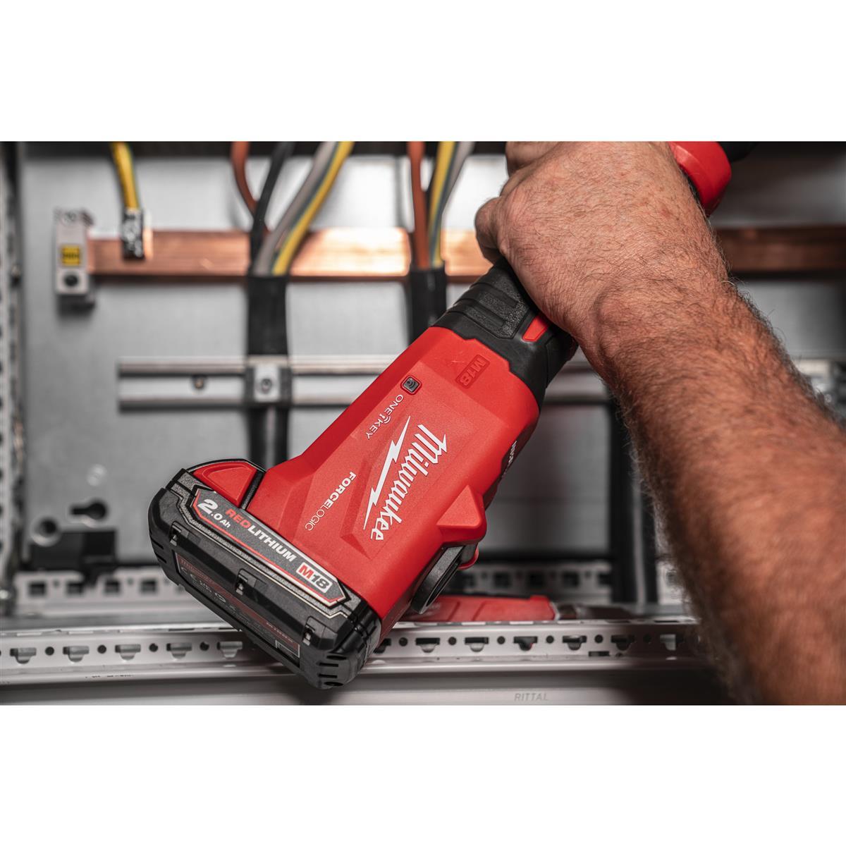 Outil de presse sans fil Milwaukee M18ONEHCCT-202C 4933479684