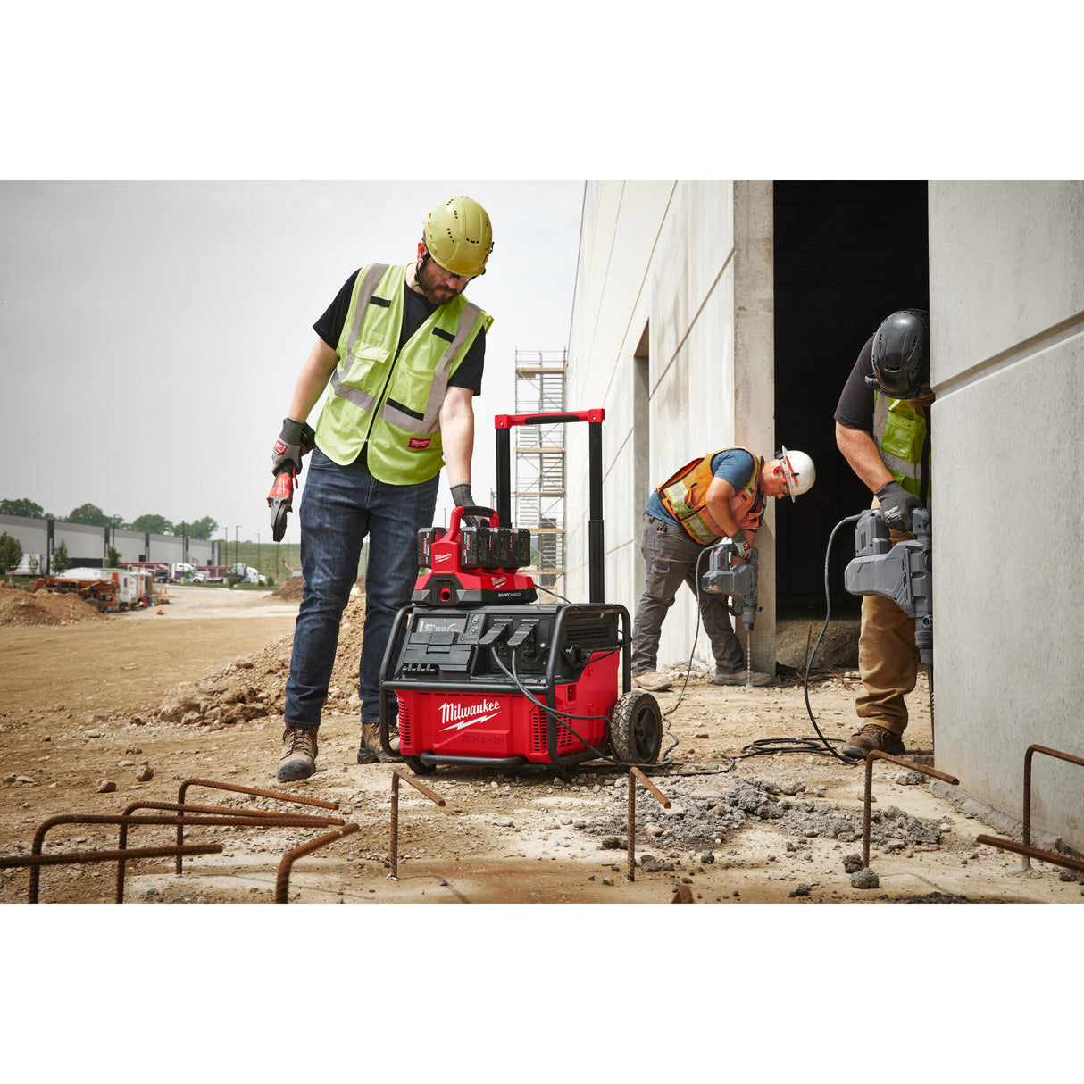 Milwaukee Mobiler Generator 2,5 kWh 4933492133
