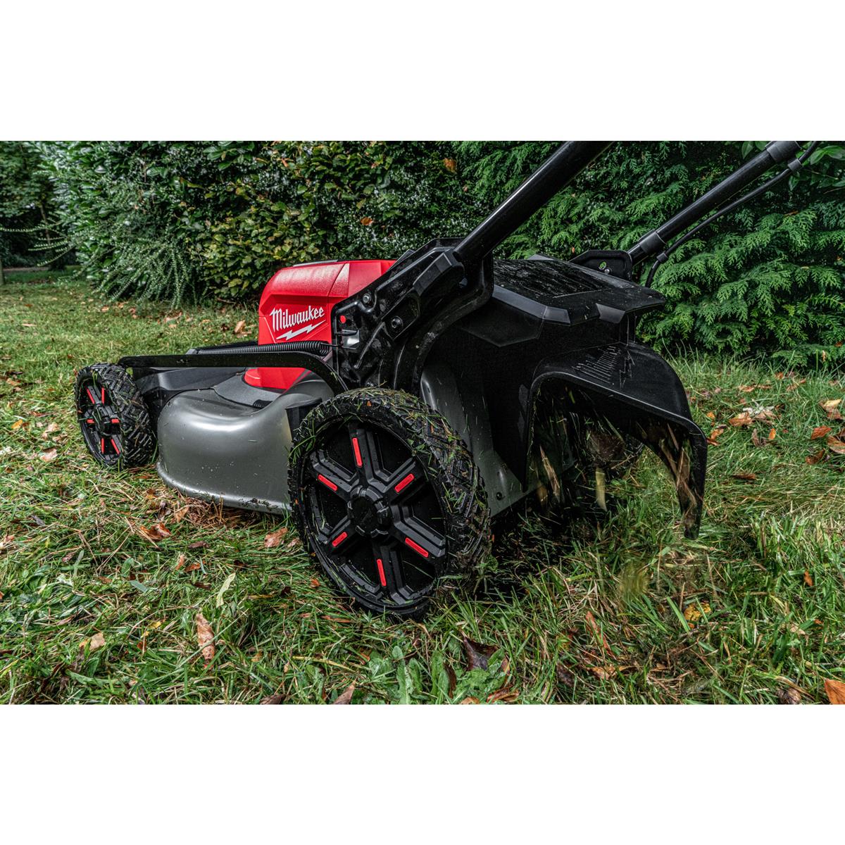Milwaukee Akku-Rasenmäher M18F2LM53-122 IN2 4933499213