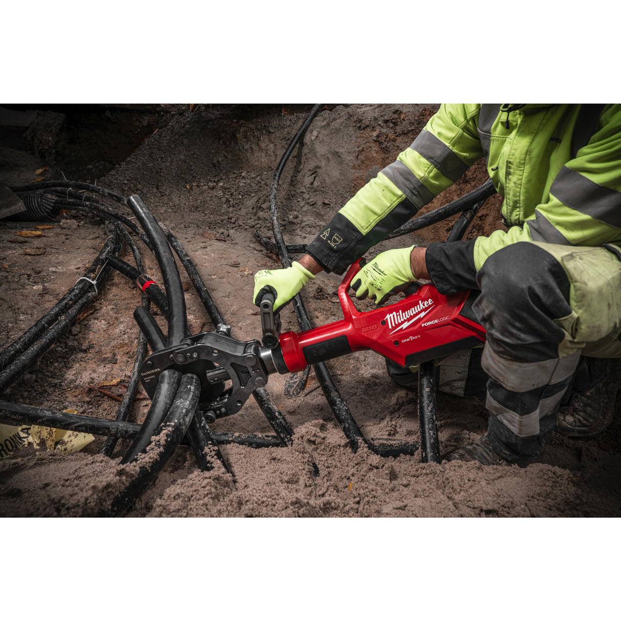 Milwaukee Akku-Kabelschneider M18HSFC125R-802C Hydr.Kabelschneider IN2 4933499331